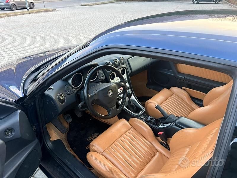 Usata Alfa Romeo GTV 220 CV (161 kW) 1999 Coupé