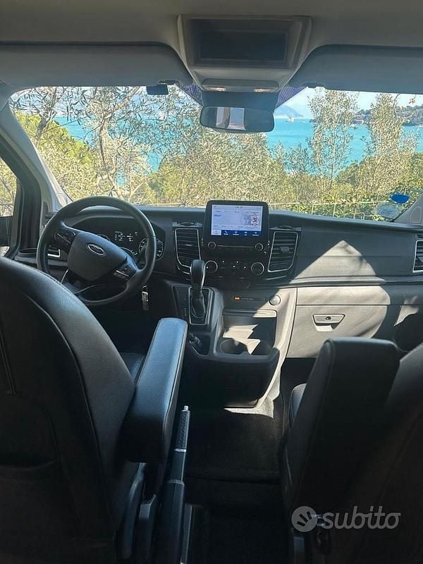 Usata Ford Tourneo 2023 Grigio Berlina