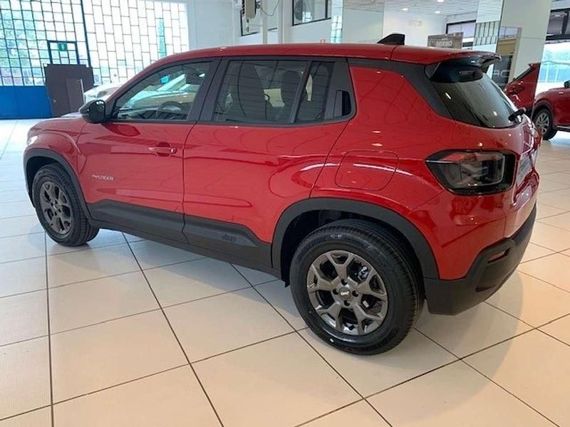 Nuova Jeep Avenger Longitude 101 CV (74 kW) 2026 Ruby SUV