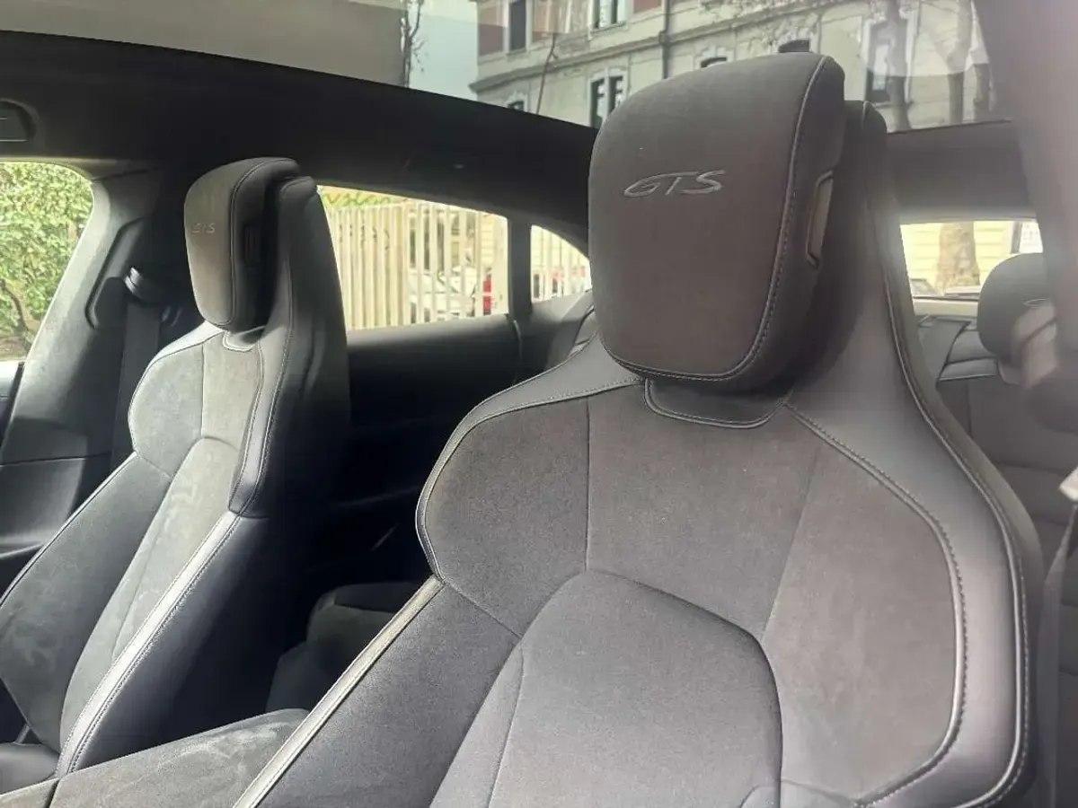Usata Porsche Taycan Sport Turismo 470 kW (640 CV) 2022 Grigio Berlina
