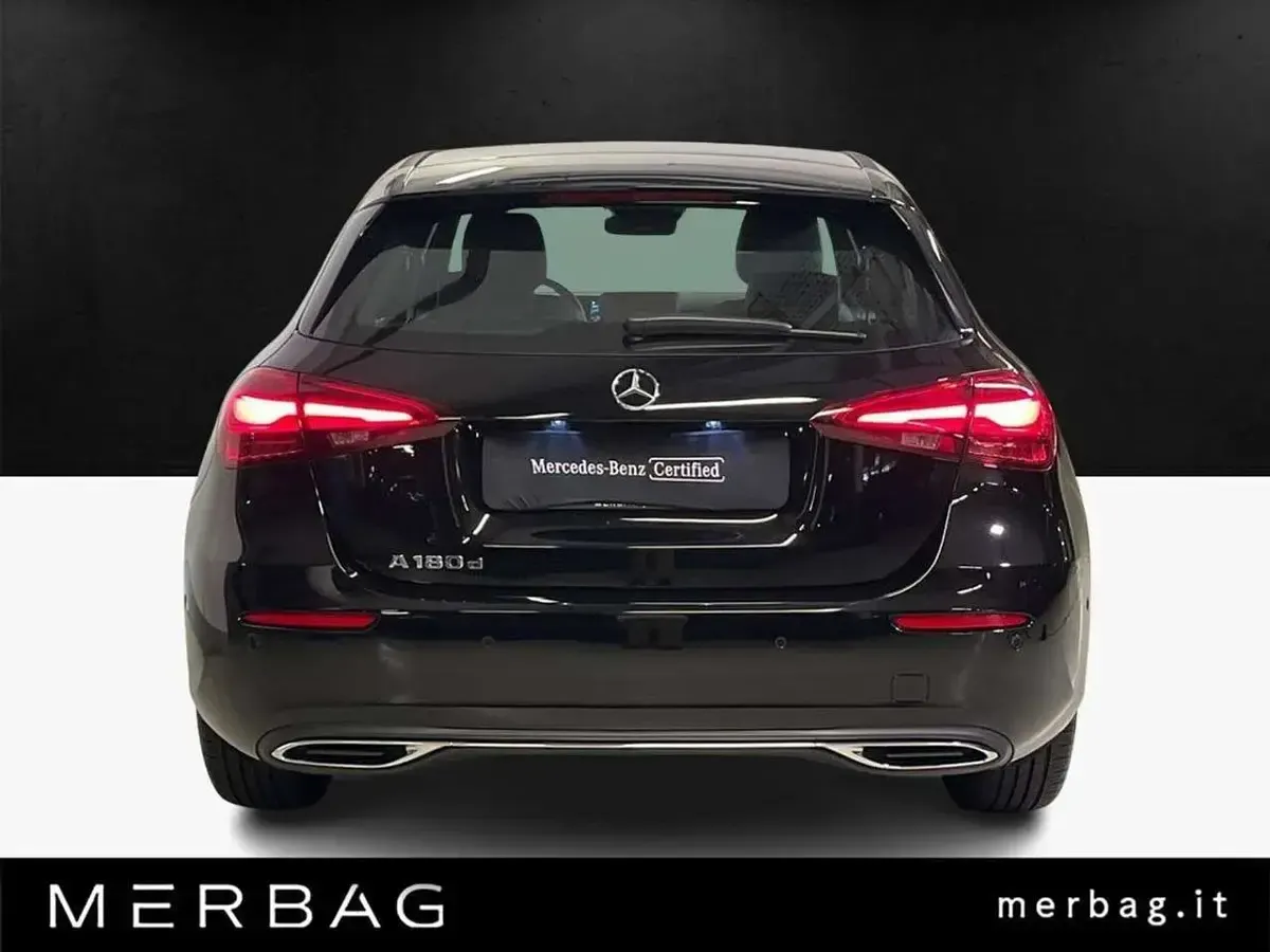 Usata Mercedes A180 Progressive 116 CV (85 kW) 2026 Nero Berlina