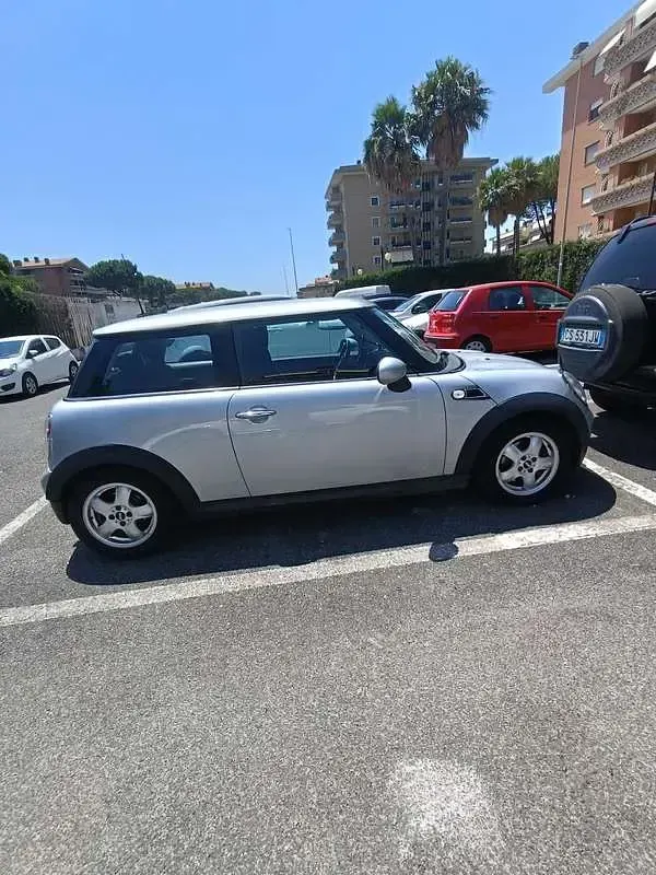 Usata Mini ONE 75 CV (55 kW) 2010 Utilitaria