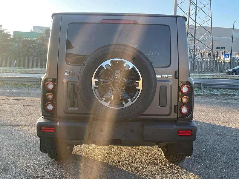 Nuova EMC 212 216 CV (158 kW) 2026 Grigio SUV