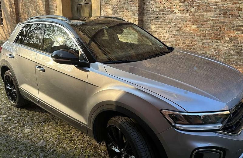 Usata VW T-Roc Sport 110 CV (80 kW) 2023 Argento SUV