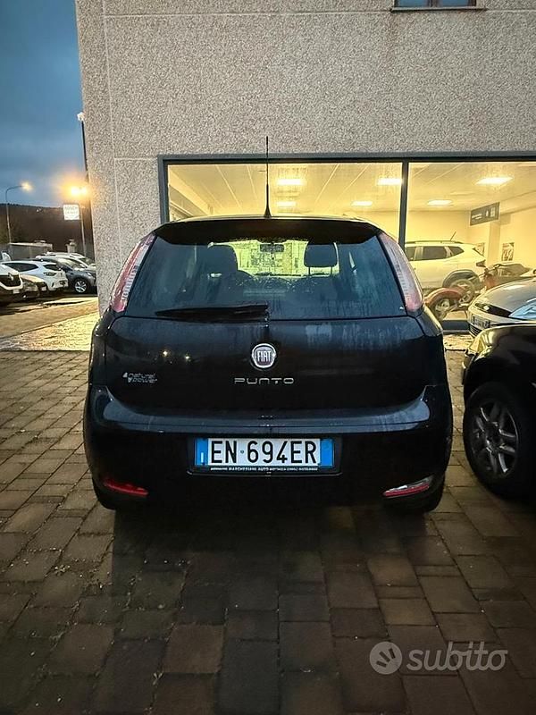 Usata Fiat Grande Punto 77 CV (56 kW) 2012 Blu Utilitaria