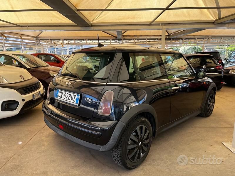 Usata Mini One D 74 CV (54 kW) 2005 Nero Utilitaria