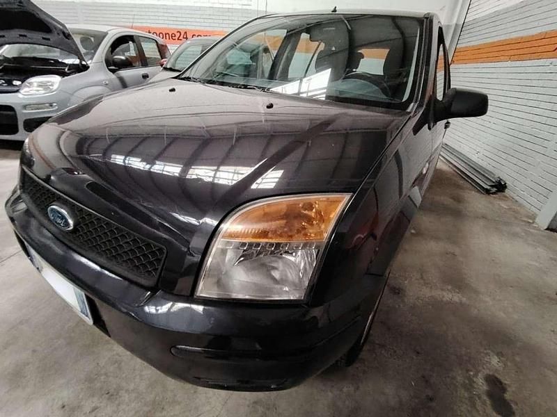 Usata Ford Fusion Titanium 80 CV (58 kW) 2008 Antracite metallizzato Utilitaria