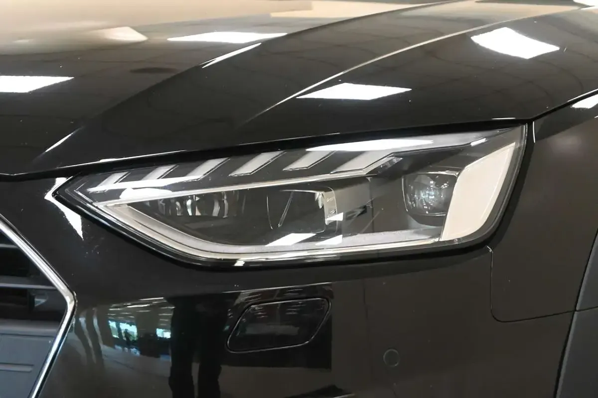 Usata Audi A4 Allroad Business 190 CV (139 kW) 2020 Nero Station wagon