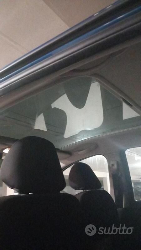 Usata Peugeot 207 2009 Blu Utilitaria