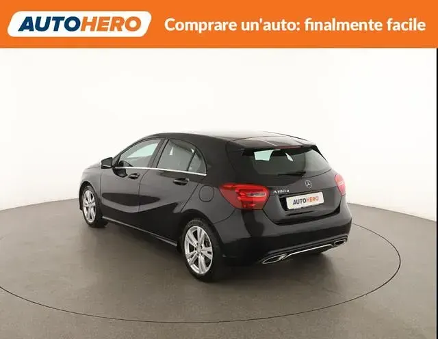 Usata Mercedes A180 110 CV (80 kW) 2016 Nero Utilitaria
