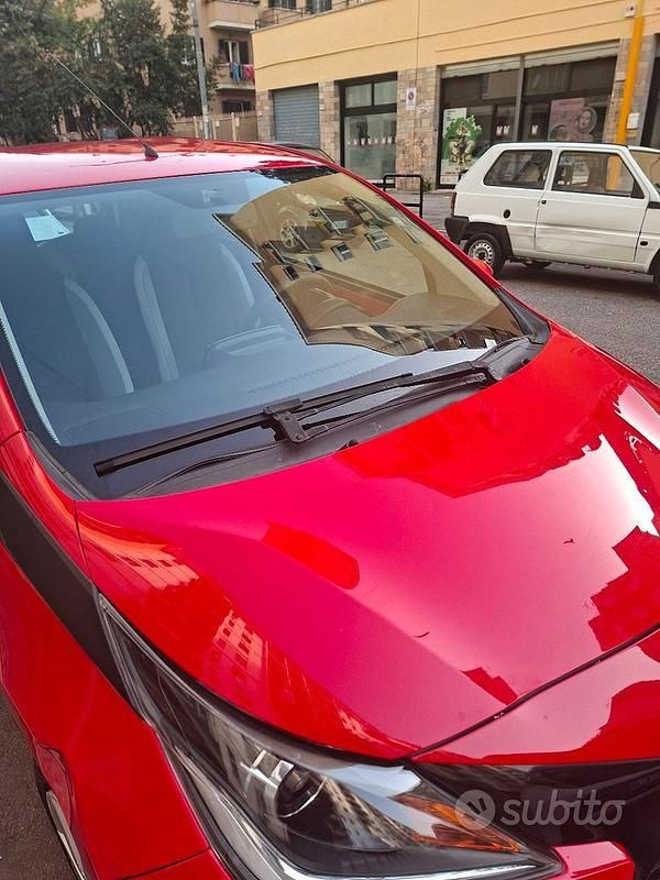 Usata Toyota Aygo Play 69 CV (50 kW) 2015 Rosso Utilitaria