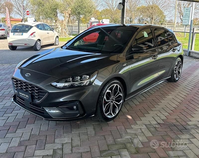 Usata Ford Focus ST-Line 125 CV (91 kW) 2019 Grigio Berlina