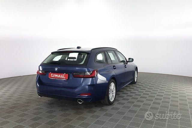 Usata BMW 320e Efficient Dynamics 190 CV (139 kW) 2023 Blu Station wagon