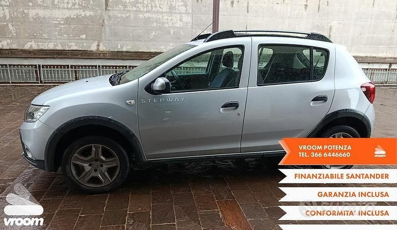 Usata Dacia Sandero Stepway 95 CV (69 kW) 2020 Grigio SUV