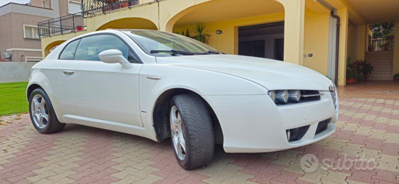 Usata Alfa Romeo Brera 170 CV (125 kW) 2010 Bianco Coupé