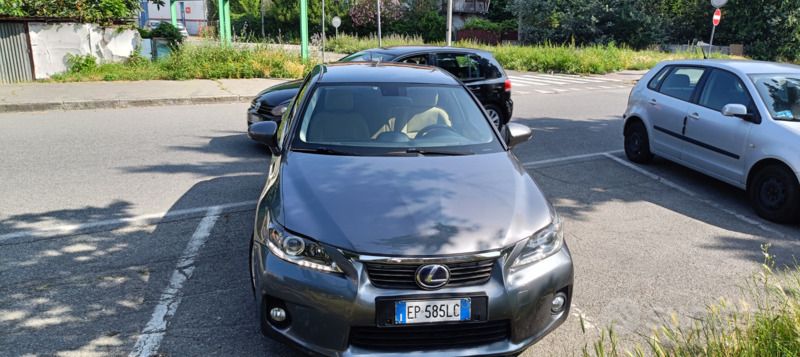 Usata 2012 Lexus CT200h Luxury Line Tre volumi | 6500 € (Buon prezzo) - Immagine 1/4