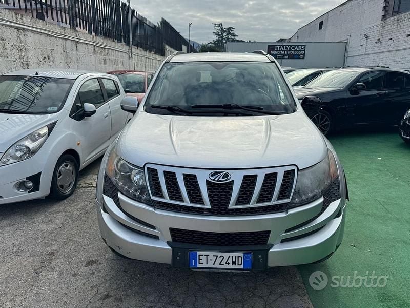 Usata Mahindra XUV500 140 CV (102 kW) 2014 Grigio SUV