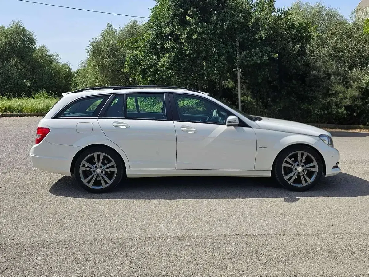Usata Mercedes C220 Executive 170 CV (125 kW) 2011 Other Station wagon