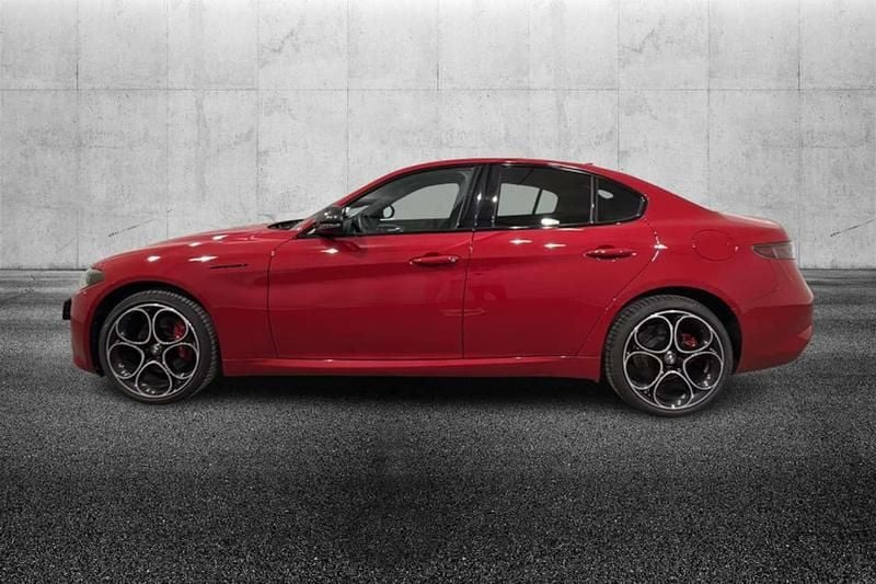 Usata Alfa Romeo Giulia Competizione 280 CV (205 kW) 2023 Rosso Berlina
