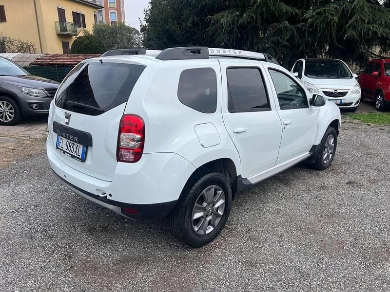 Usata Dacia Duster Lauréate 115 CV (84 kW) 2017 Bianco SUV