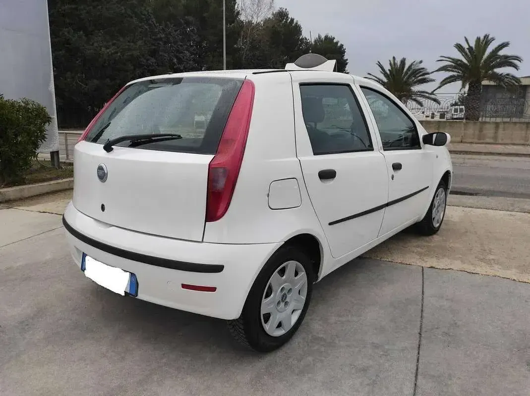 Usata Fiat Punto Active 60 CV (44 kW) 2006 Utilitaria