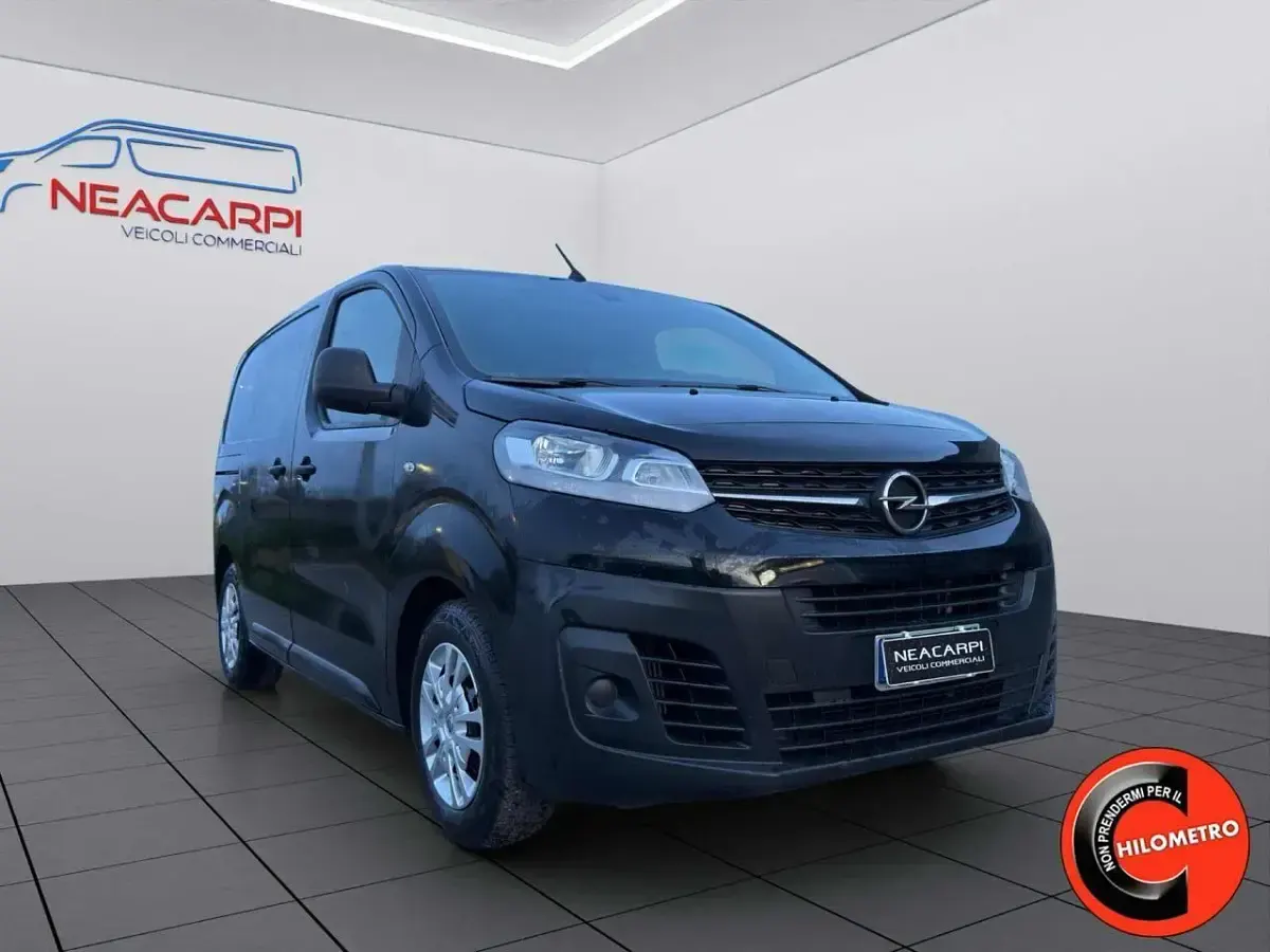 Usata Opel Vivaro-e Combi Enjoy 145 CV (106 kW) 2023 Viola Monovolume