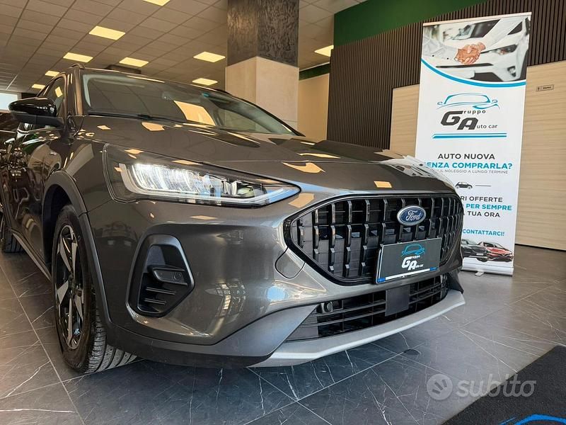 Usata Ford Focus 120 CV (88 kW) 2024 Grigio Station wagon