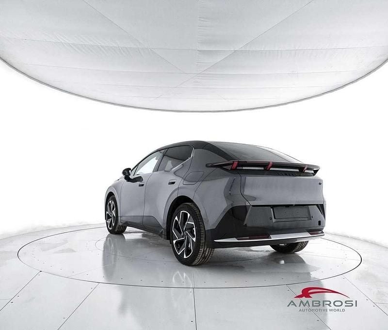 Nuova Lynk & Co 02 200 kW (272 CV) 2025 Bianco SUV