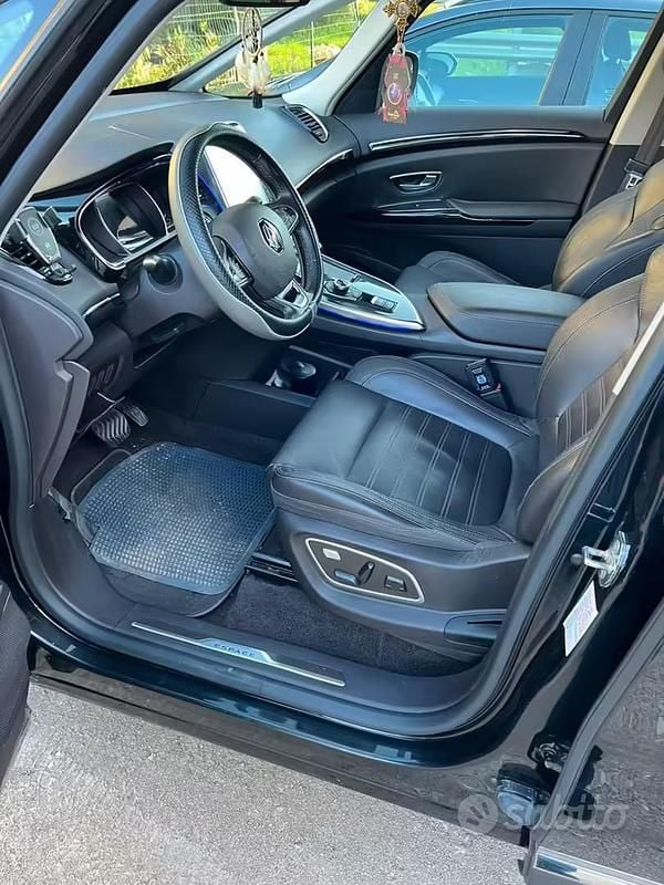 Usata Renault Espace 160 CV (117 kW) 2015 Nero Monovolume