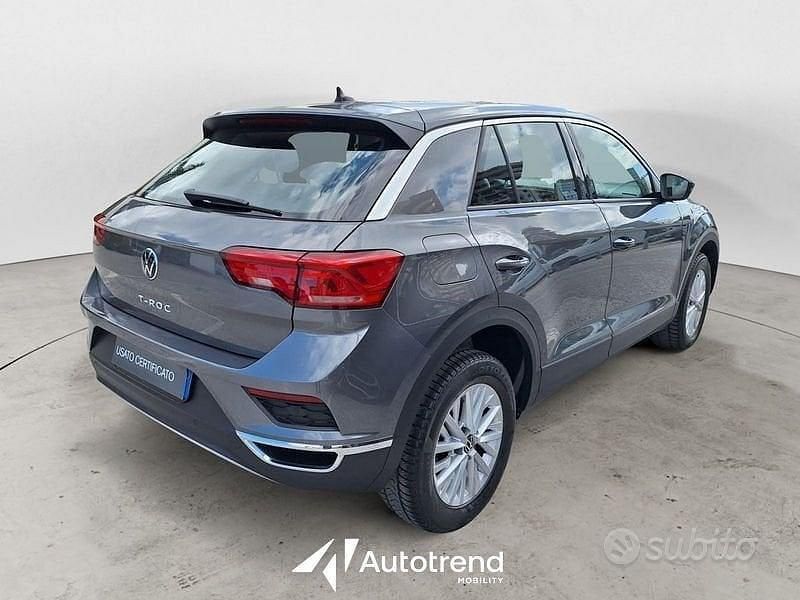 Usata VW T-Roc Business 150 CV (110 kW) 2021 Grigio scuro SUV