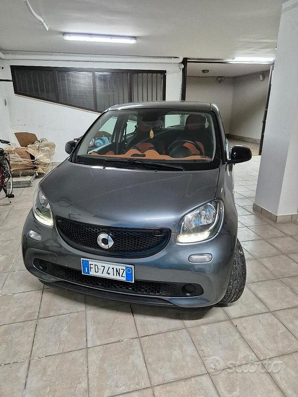 Usata Smart ForFour 2016 Grigio Utilitaria