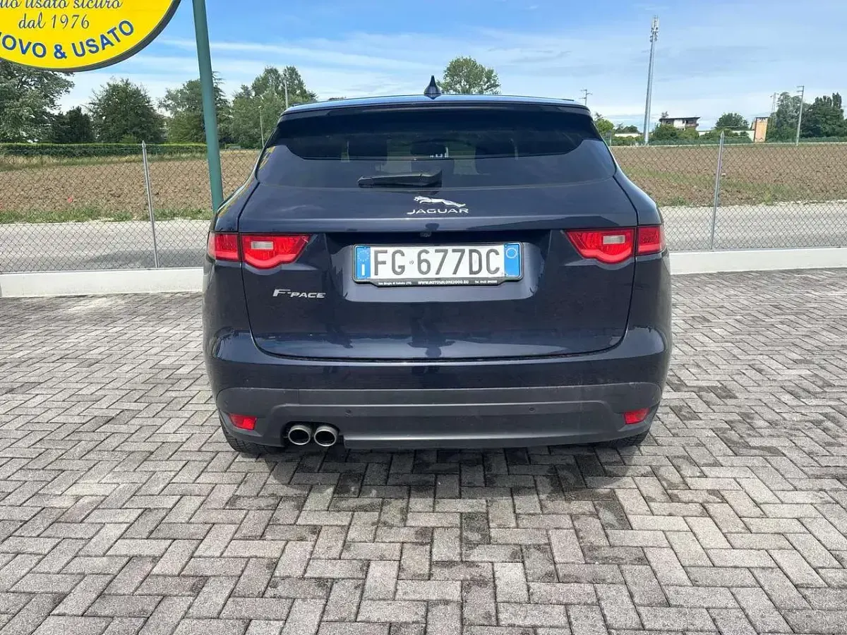 Usata Jaguar F-Pace 179 CV (131 kW) 2016 Blu/azzurro SUV