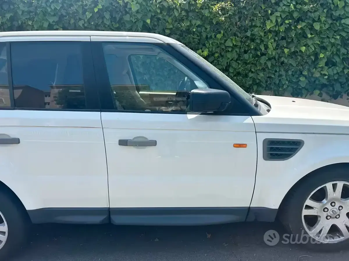 Käytetty Land Rover Range Rover Sport 190 HP (139 kW) 2006 Valkoinen Katumaasturi