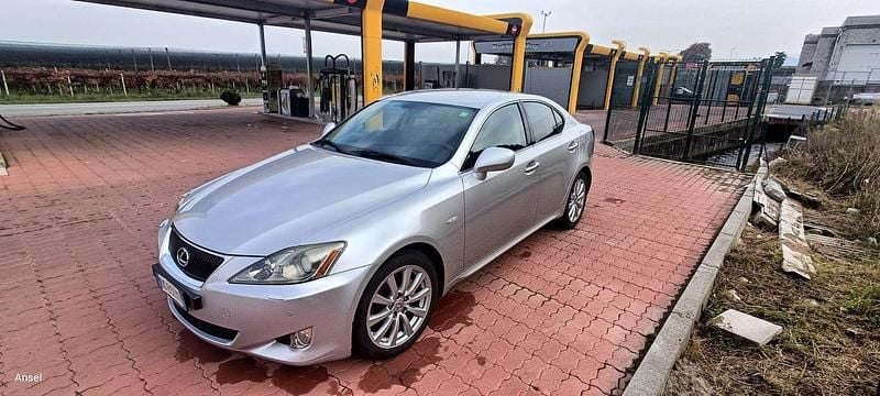 Usata Lexus IS220d Luxury Line 177 CV (130 kW) 2006 Berlina