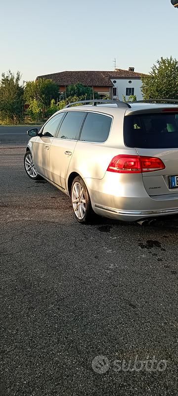 Usata VW Passat 140 CV (102 kW) 2011 Grigio Station wagon
