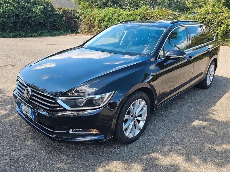 Nero Usata 2015 VW Passat Highline Station wagon | 9900 € (Super prezzo) - Immagine 1/4