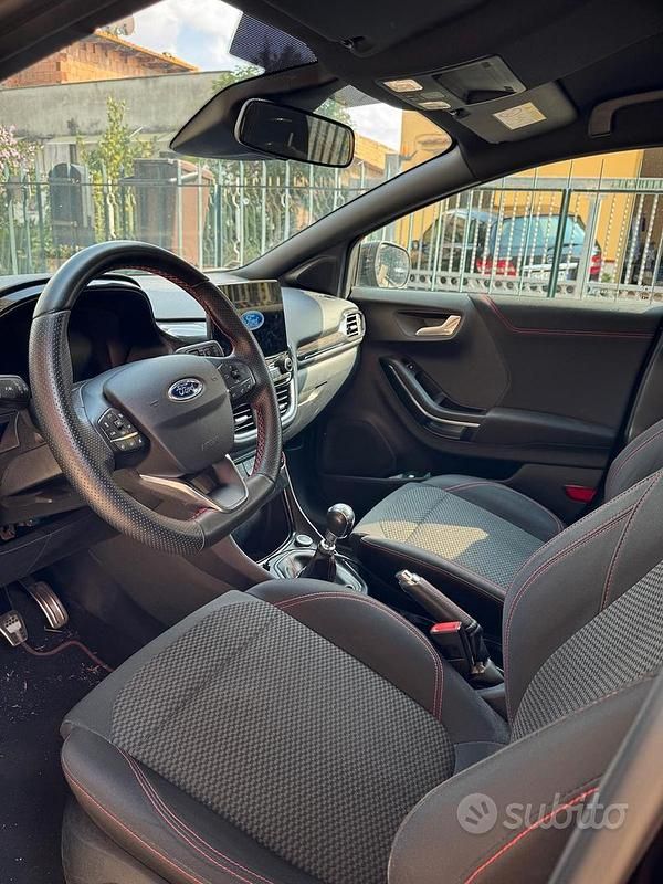 Usata Ford Puma 125 CV (91 kW) 2021 Nero SUV