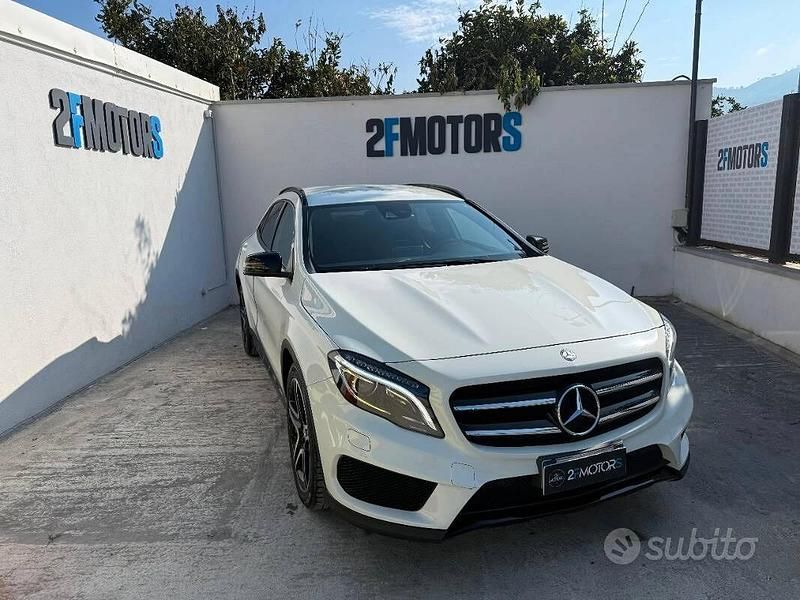 Usata Mercedes GLA200 Premium 136 CV (100 kW) 2016 Bianco SUV