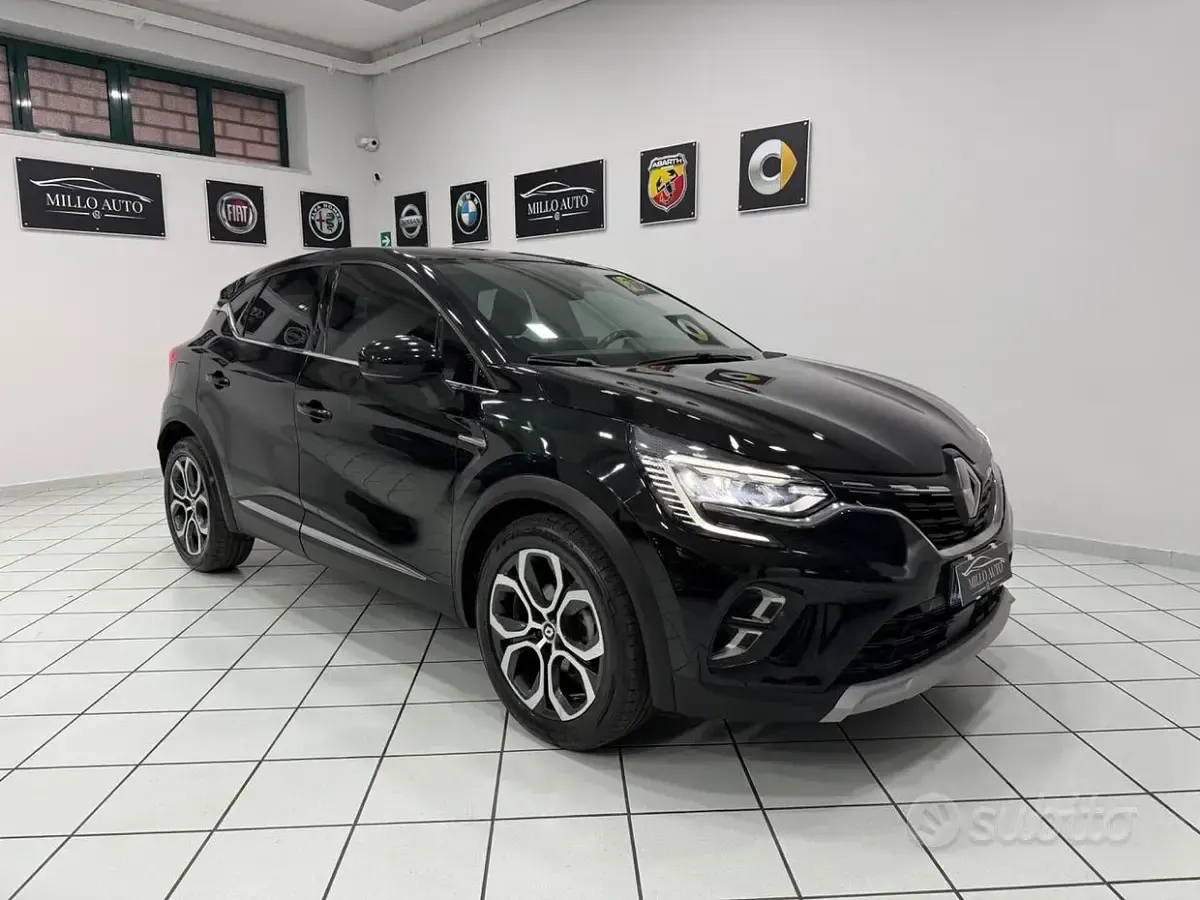 Usata Renault Captur Intens 101 CV (74 kW) 2022 Nero SUV
