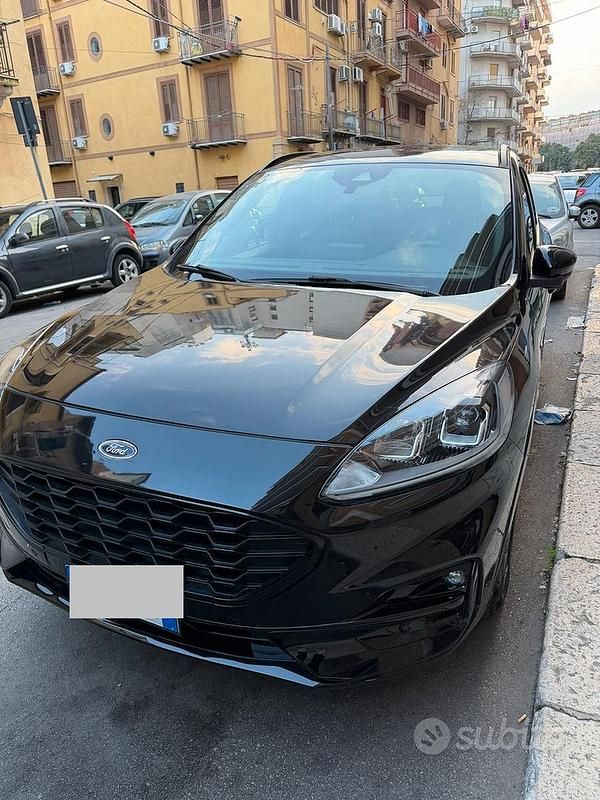 Usata Ford Kuga ST-Line X 120 CV (88 kW) 2021 Nero SUV