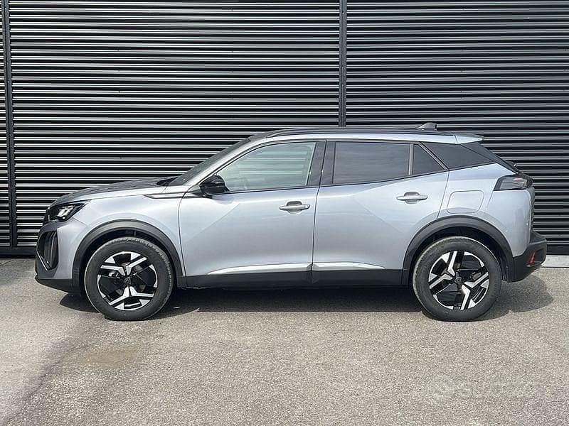 Gebraucht Peugeot 2008 Allure 131 PS (96 kW) 2025 Grau SUV