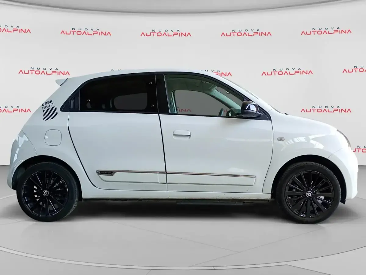 Usata Renault Twingo Urban Night 25 kW (34 CV) 2023 Bianco Utilitaria