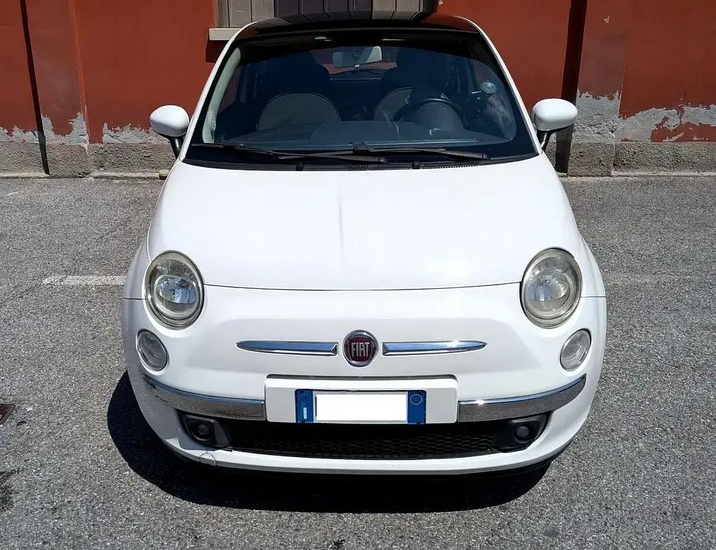 Usata Fiat 500 Lounge 69 CV (50 kW) 2008 Bianco Utilitaria