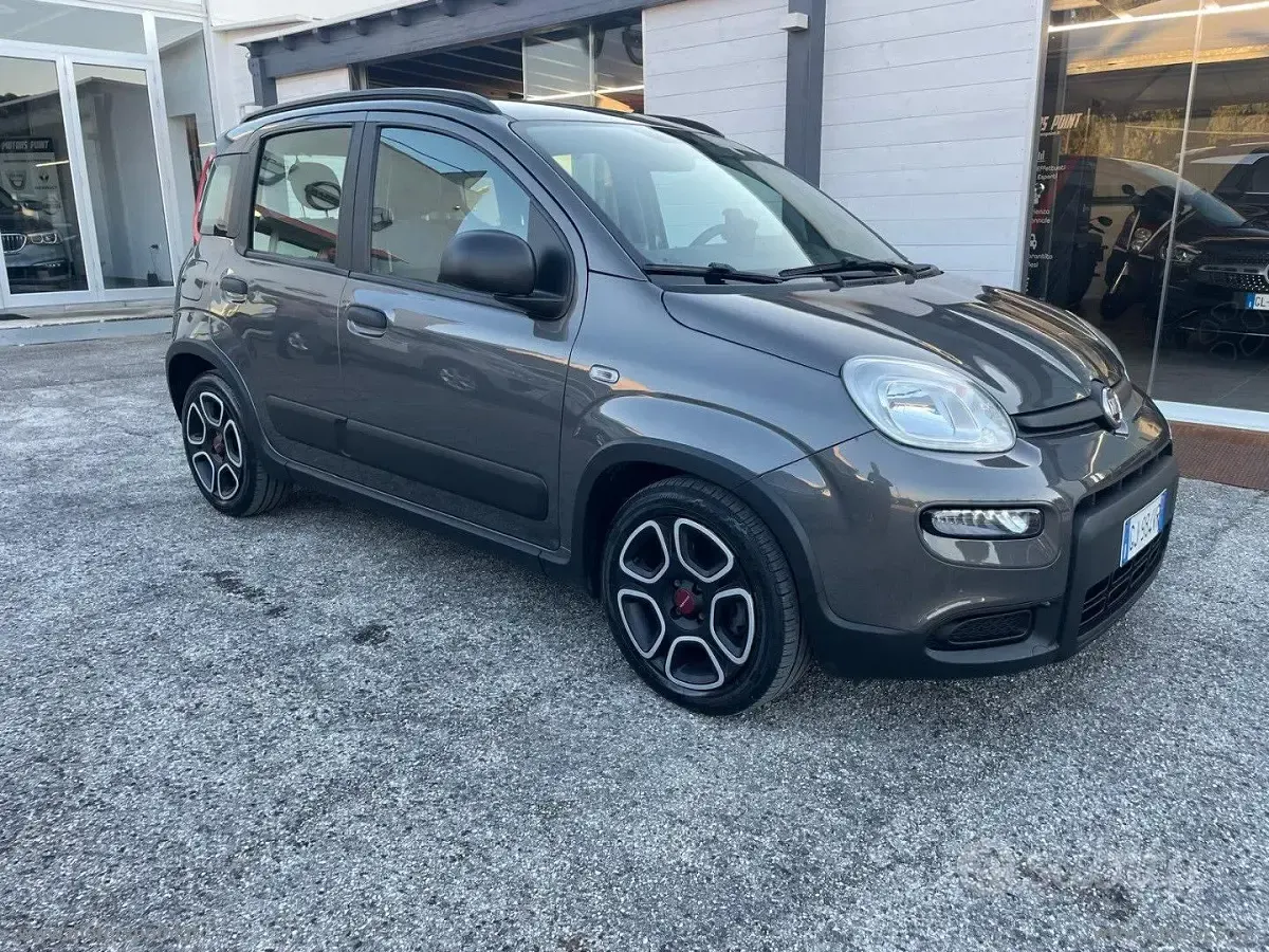 Käytetty Fiat Panda S 70 HP (51 kW) 2022 Viistoperä