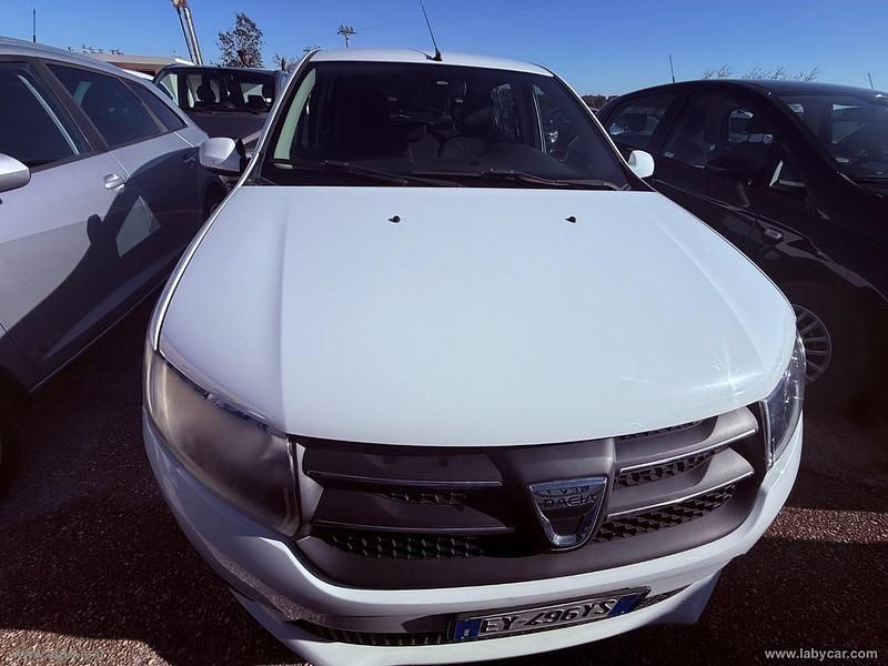 Usata Dacia Sandero Lauréate 75 CV (55 kW) 2015 Bianco Berlina