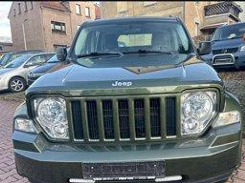 Verde pastello Usata 2009 Jeep Cherokee Limited SUV | 10.300 € (Molto cara) - Immagine 1/4
