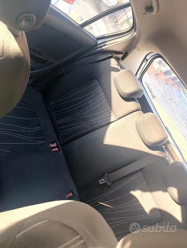Usata Opel Corsa 80 CV (58 kW) 2006 Grigio Berlina