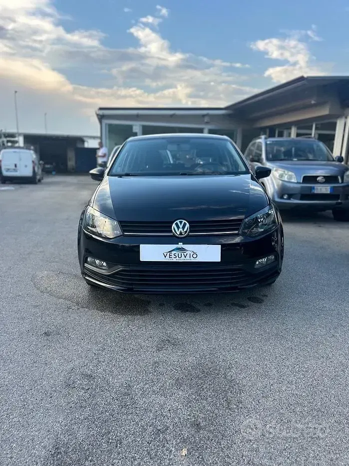Usata VW Polo Trendline 75 CV (55 kW) 2015 Nero Berlina