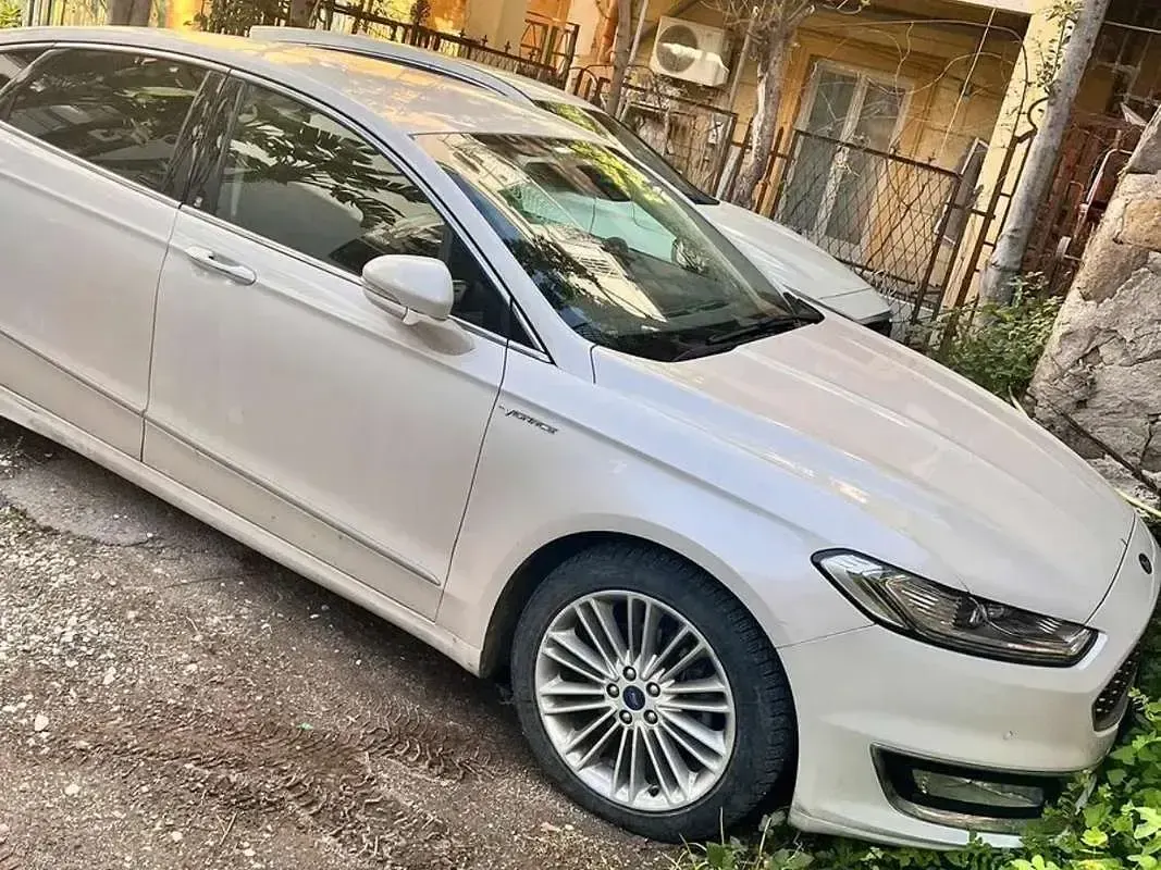 Usata Ford Mondeo Vignale 140 CV (102 kW) 2018 Bianco Berlina