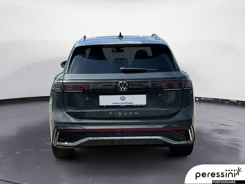 Usata VW Tiguan R-line 150 CV (110 kW) 2025 Dolphin grey metallizzato SUV